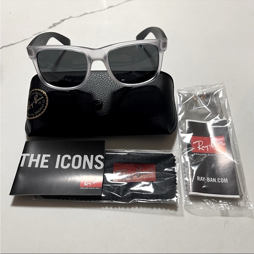 Ray-Ban RB1465
JUSTIN 6512/87 / 51-16-145 Sunglasses